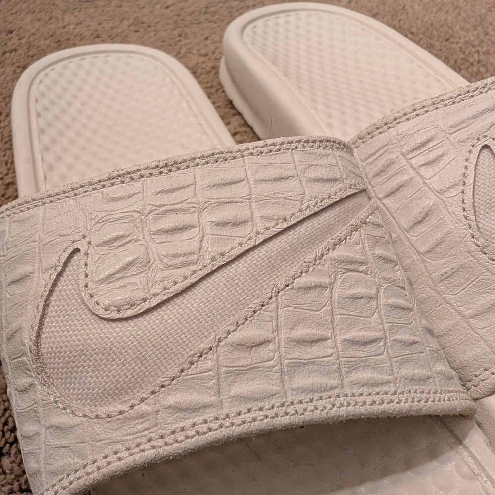 Nike Benassi Just Do It White Croc Slide Sandals | Size 9 | Unisex - Picture 2 of 5